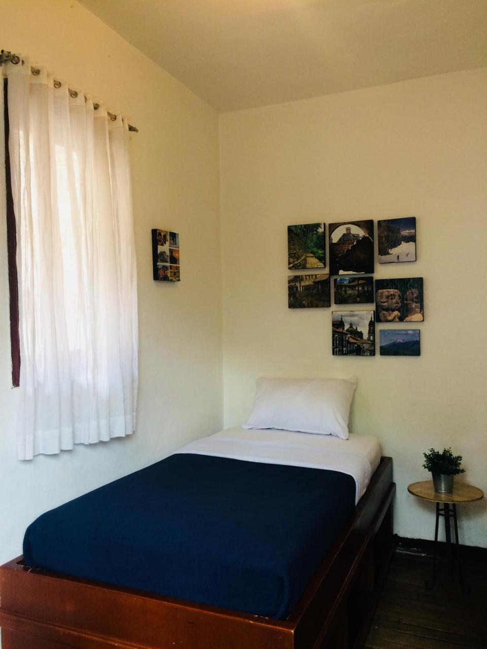 Hostal Explora